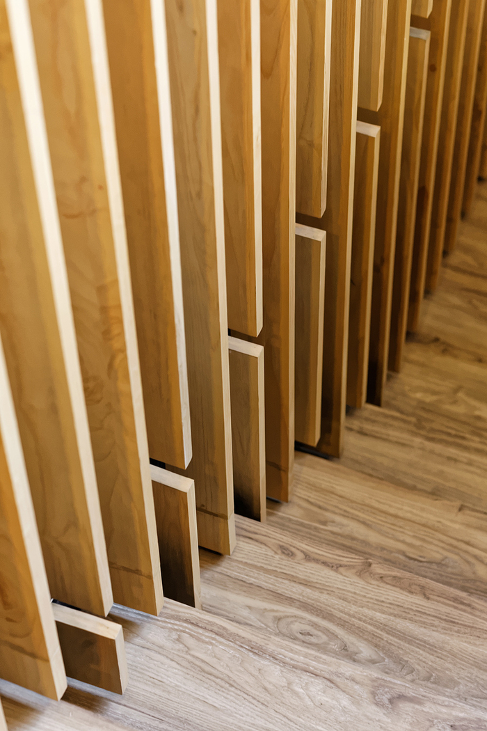 時(shí)尚木語(yǔ)  OMG印尼公司辦公室設(shè)計(jì)欣賞