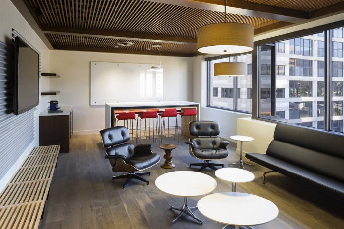 辦公室員工交流區(qū)的設(shè)計