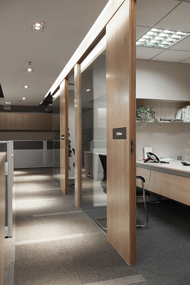 個(gè)人辦公室裝修設(shè)計(jì)實(shí)景圖