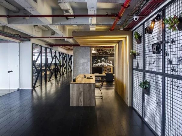 神秘且開(kāi)放的辦公室設(shè)計(jì)