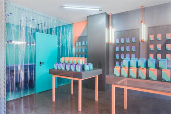 手機品牌店的辦公室設(shè)計