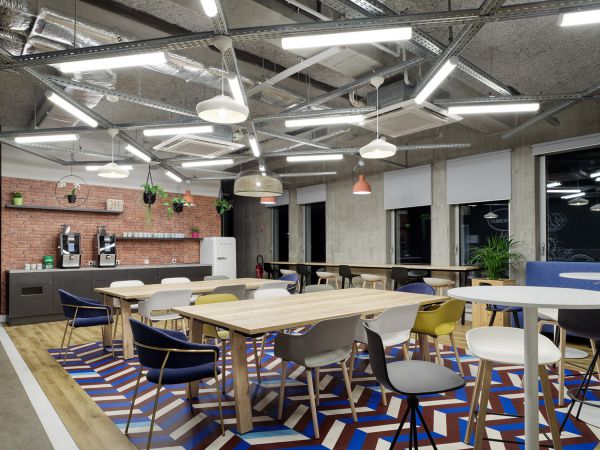 三層辦公室設(shè)計及辦公空間改造