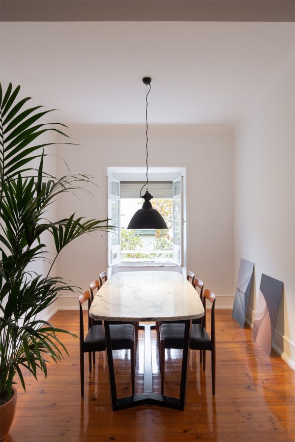 極簡辦公室設(shè)計(jì)裝修打造的空間形態(tài)